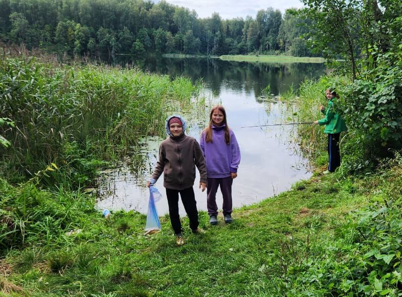 Несмотря на непогоду, наши юные ТОСовцы отправились на рыбалку..
