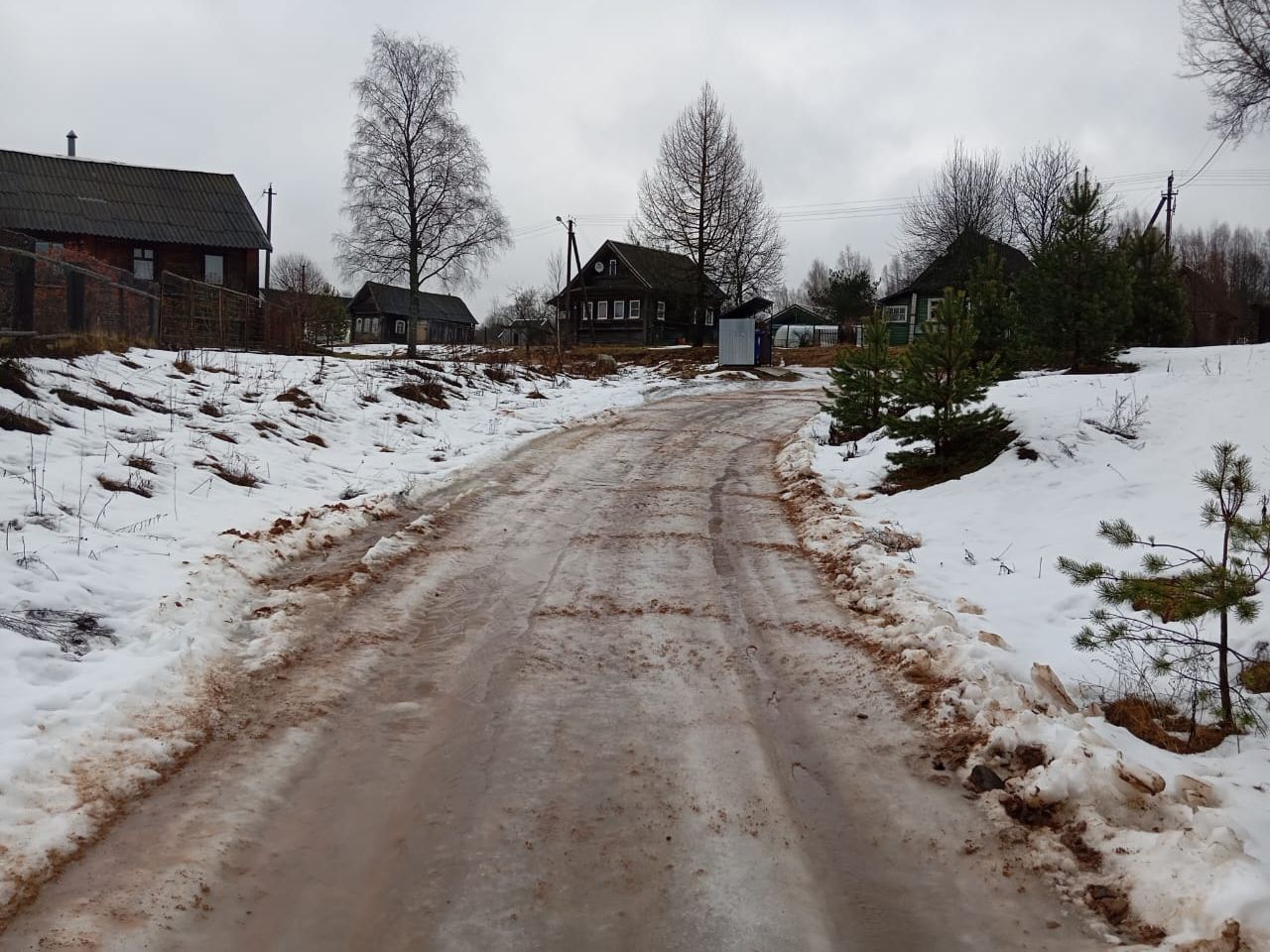 Дорога в д. Лякова приведена в порядок благодаря инициативе местных жителей.